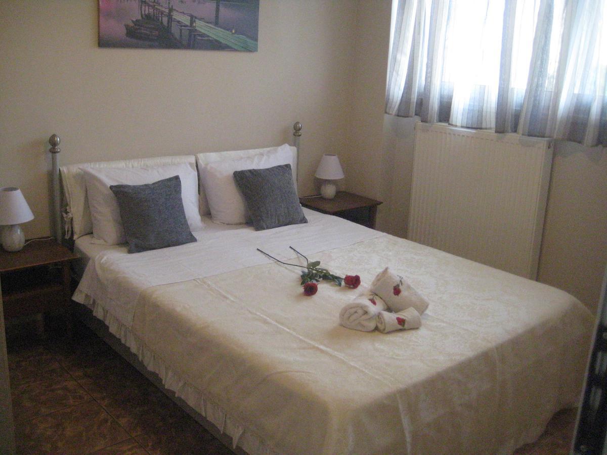 Rea'S Guest House 阿特米达 外观 照片